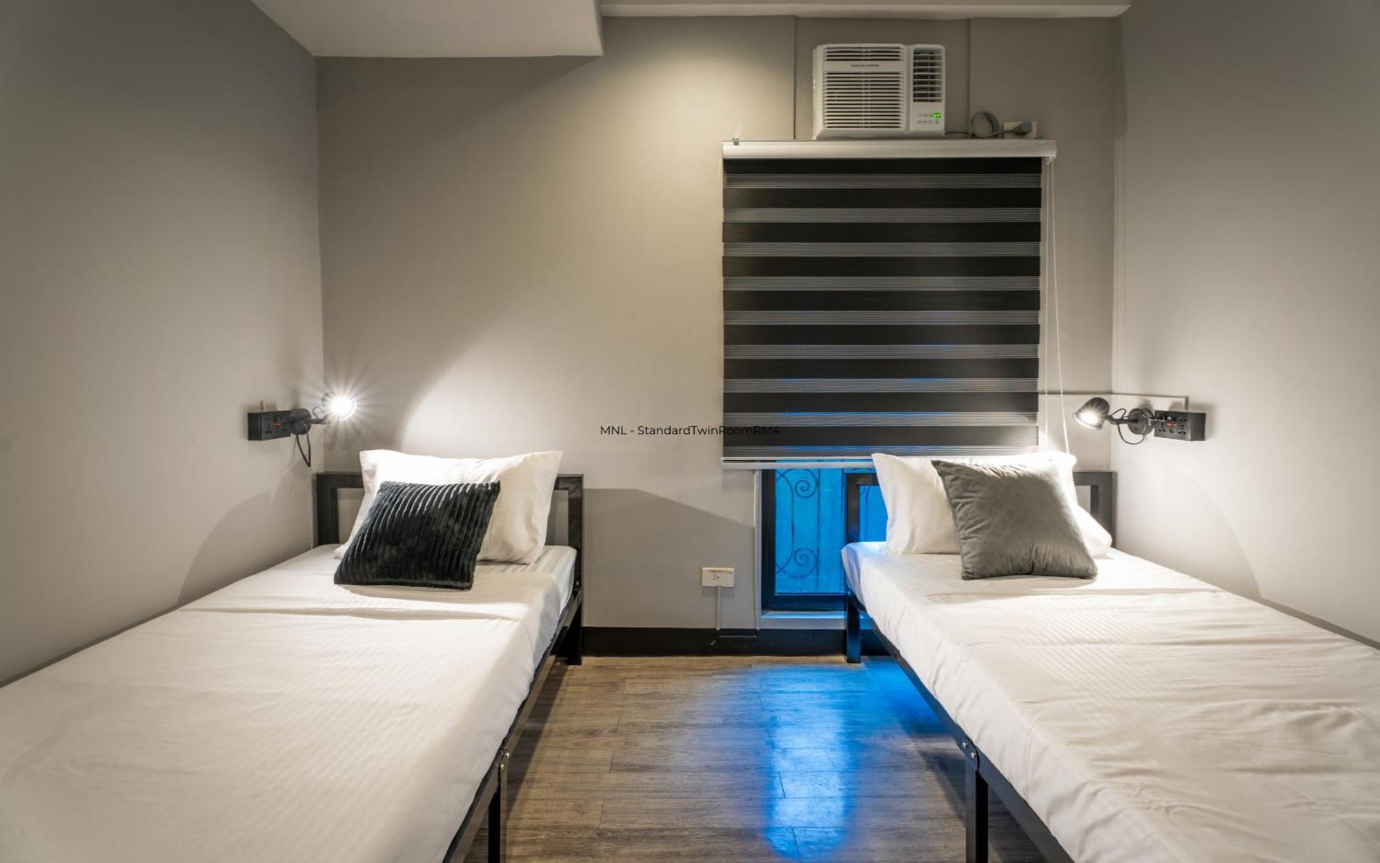 Mad Monkey Manila Hostel Makati City ภายนอก รูปภาพ